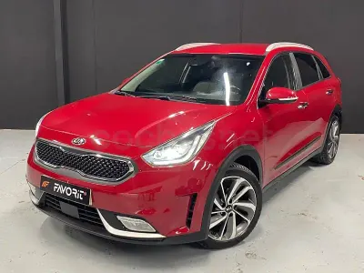 Usado Kia Niro 141 CV (103 kW) 2017 Rojo SUV