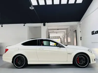 Käytetty Mercedes C63 AMG AMG 457 HP (336 kW) 2011 Valkoinen Coupe - kaksiovinen