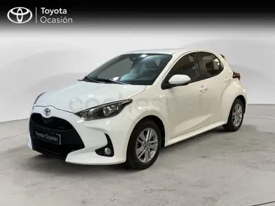 Usado Toyota Yaris 125 CV (91 kW) 2023 Blanco Utilitario