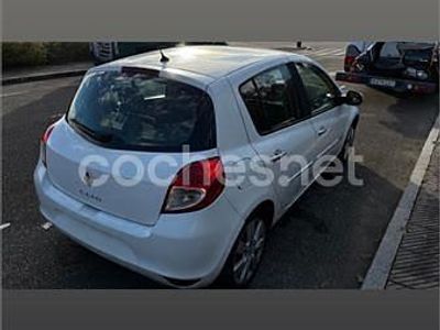 Usado Renault Clio II Dynamique 85 CV (62 kW) 2009 Blanco Berlina