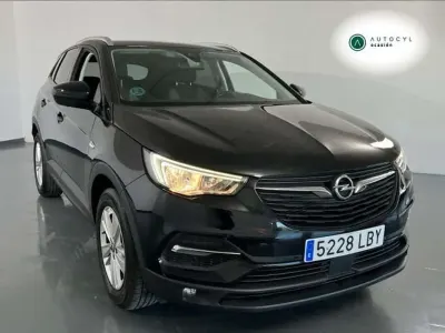 Usado Opel Grandland X Selective 131 CV (96 kW) 2019 Negro SUV