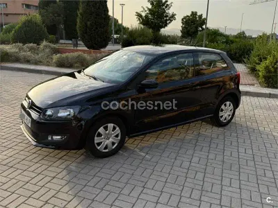 Usado VW Polo Advance 60 CV (44 kW) 2012 Negro Utilitario