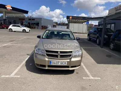 Usado Dodge Avenger SE 156 CV (114 kW) 2008 Beige Berlina