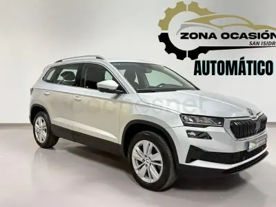 Usado Skoda Karoq Style 150 CV (110 kW) 2024 Gris / plata SUV