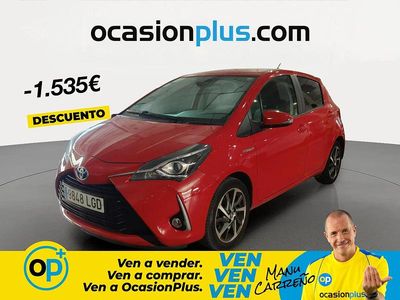 Käytetty Toyota Yaris Hybrid Advance 100 HP (73 kW) 2020 Punainen Sedan