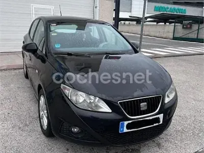 Usado Seat Ibiza Reference 75 CV (55 kW) 2010 Negro Berlina
