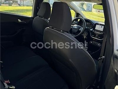 Usado Ford Fiesta Trend 85 CV (62 kW) 2018 Blanco Utilitario