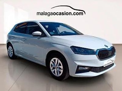 Usado Skoda Fabia Selection 116 CV (85 kW) 2025 Blanco Utilitario