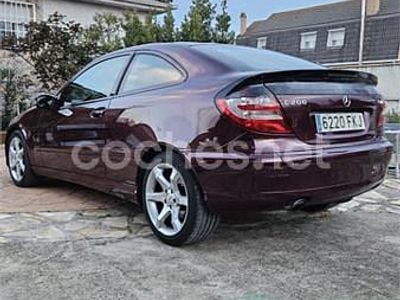 Używany Mercedes C200 Sport Edition 122 KM (89 kW) 2007 Czerwony Sedan/Limuzyna