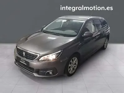 Usado Peugeot 308 SW Style 110 CV (80 kW) 2018 Gris Familiar