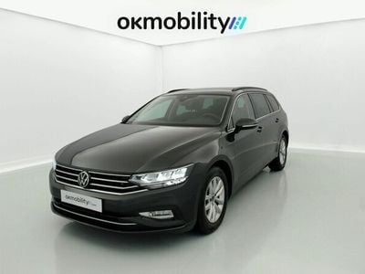 Usado VW Passat Business 150 CV (110 kW) 2021 Deep black perleffekt Familiar