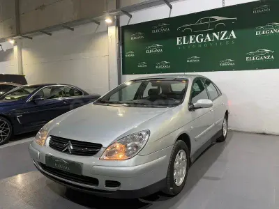 Usado Citroën C5 Exclusive 138 CV (101 kW) 2004 Gris / plata Berlina