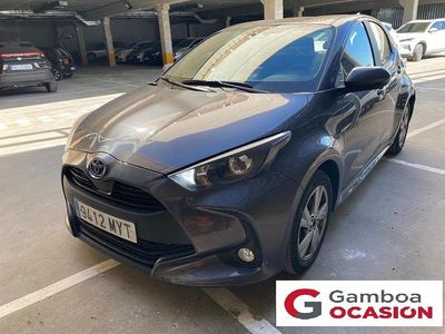 Usado Toyota Yaris Hybrid Active 116 CV (85 kW) 2025 Gris