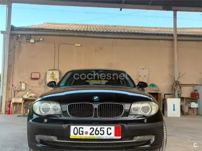 Usado BMW 118 129 CV (94 kW) 2007 Negro Utilitario