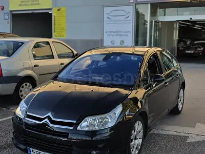 Käytetty Citroën C4 110 HP (80 kW) 2008 Musta Sedan