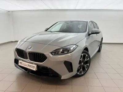 Usado BMW 120 Comfort Edition 190 CV (139 kW) 2025 Gris Utilitario