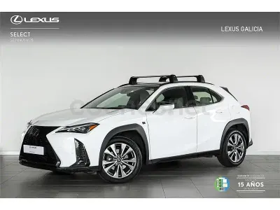 Usado Lexus UX 184 CV (135 kW) 2022 Blanco SUV