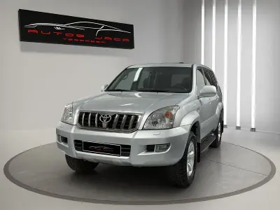 Usado Toyota Land Cruiser 173 CV (127 kW) 2008 Gris / plata SUV