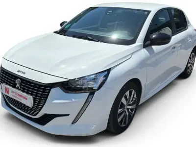 Usado Peugeot 208 Active 101 CV (74 kW) 2023 Blanco Utilitario