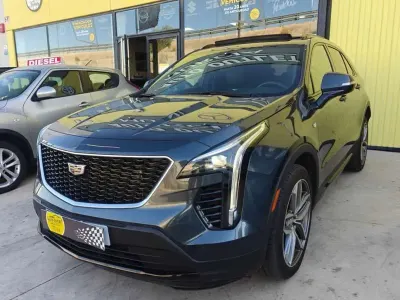Usado Cadillac XT4 173 CV (127 kW) 2022 Azul SUV