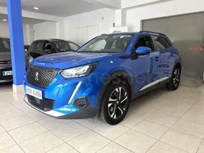 Usado Peugeot 2008 Allure 130 CV (95 kW) 2021 Azul SUV