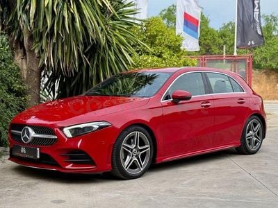 Usado Mercedes A180 116 CV (85 kW) 2018 Rojo Berlina