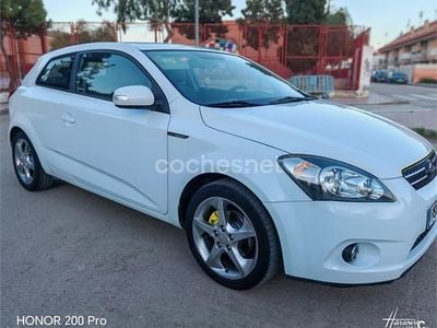 Usado Kia ProCeed 115 CV (84 kW) 2010 Blanco Utilitario