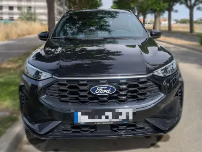 Usado Ford Kuga ST-Line 243 CV (178 kW) 2025 Negro SUV