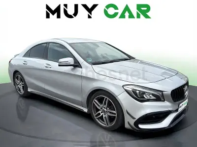 Usado Mercedes CLA200 136 CV (100 kW) 2018 Gris / plata Coupe