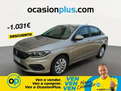 Usado Fiat Tipo Easy 95 CV (69 kW) 2019 Beige Berlina