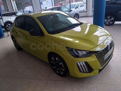 Usado Peugeot 208 Allure 100 CV (73 kW) 2024 Amarillo Utilitario