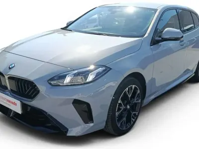 Usado BMW 116 Comfort Edition 122 CV (89 kW) 2025 Gris Utilitario
