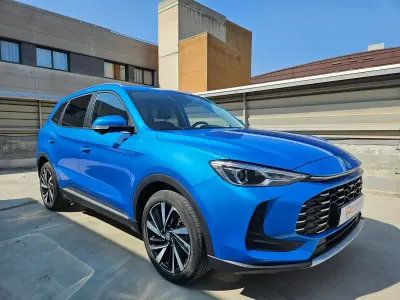 Usado MG ZS Luxury 197 CV (144 kW) 2025 Azul SUV