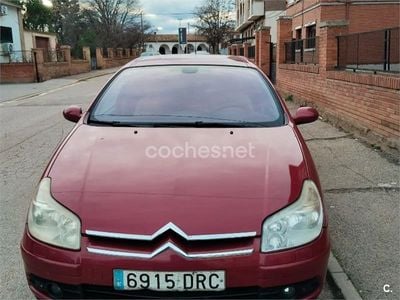 Usado Citroën C5 Exclusive 138 CV (101 kW) 2005 Granate Berlina