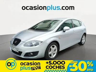 Usado Seat Leon Reference 125 CV (91 kW) 2010 Gris Utilitario