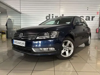 Usado VW Passat Edition 105 CV (77 kW) 2014 Azul Berlina