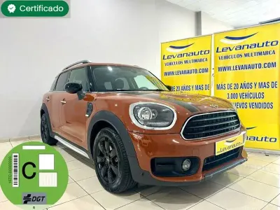 Usado Mini One D Countryman 116 CV (85 kW) 2020 Marrón SUV