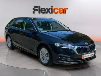 Usado Skoda Octavia 150 CV (110 kW) 2024 Negro Familiar