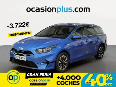Usado Kia Ceed 100 CV (73 kW) 2025 Azul Utilitario