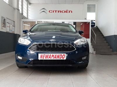 Usado Ford Focus Trend 120 CV (88 kW) 2018 Azul Berlina