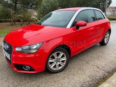Usado Audi A1 Attraction 90 CV (66 kW) 2011 Rojo Utilitario