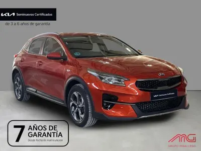 Usado Kia XCeed 120 CV (88 kW) 2021 Orange fusion (rng) SUV