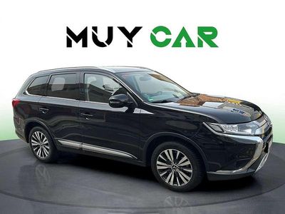 Usado Mitsubishi Outlander Motion 150 CV (110 kW) 2019 Negro SUV