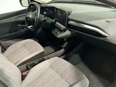 Usado Renault Mégane IV Equilibre 95 kW (130 CV) 2023 Gris Berlina