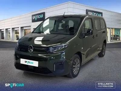 Usado Citroën Berlingo 131 CV (96 kW) 2025 Verde Monovolumen