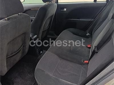 Beige Usado 2004 Ford Mondeo Sport Berlina | 2600 € (Precio justo)