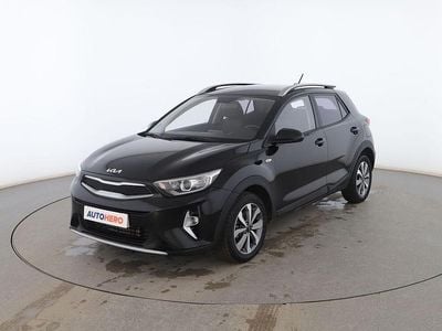 Usado Kia Stonic 101 CV (74 kW) 2022 Negro SUV