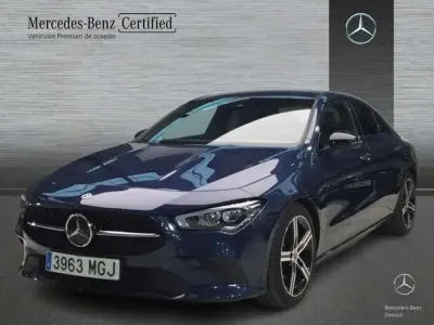 Usado Mercedes CLA200 Progressive 163 CV (119 kW) 2023 Azul Coupe