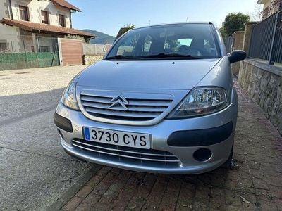 Usado Citroën C3 61 CV (44 kW) 2004 Gris / plata Berlina