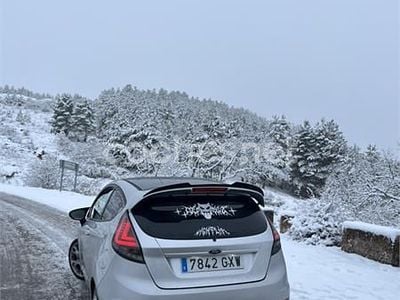 Usado Ford Fiesta Sport 120 CV (88 kW) 2010 Gris / plata Berlina